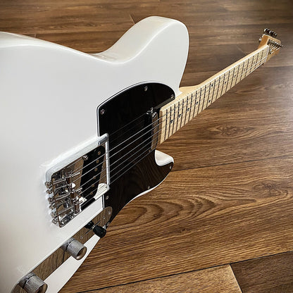 Full-Size White Electric Guitar - Single Cutaway Solid Body, Maple Fretboard8