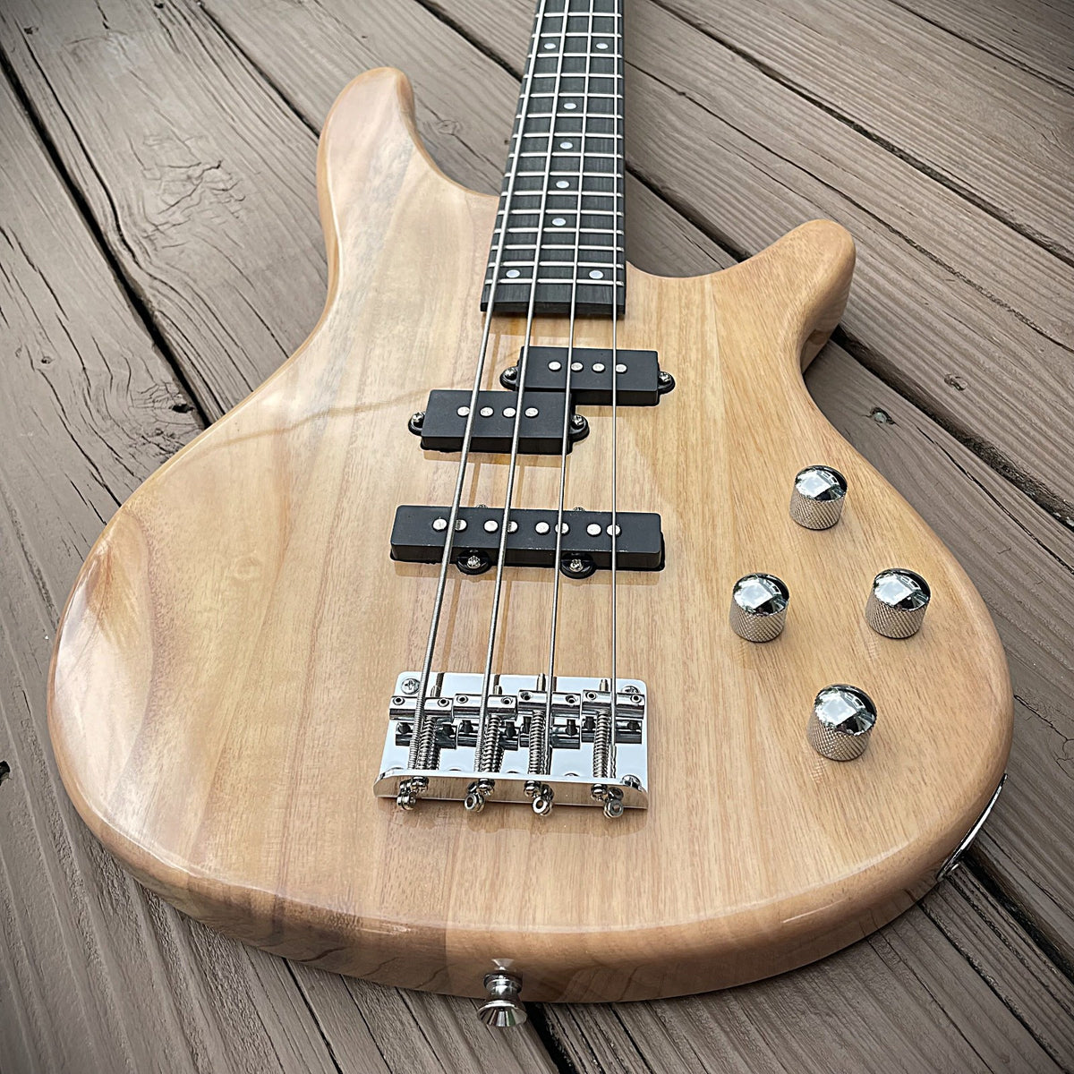 Full-Size Natural Bass Guitar with High Gloss Finish, 24-Frets, S-S Pickups0