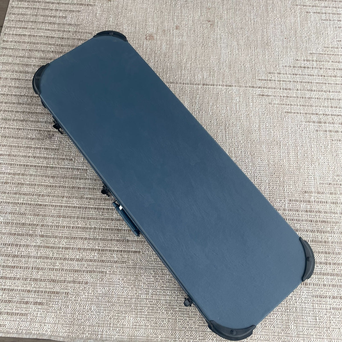 Blue Hard Shell Electric Guitar Case, Lockable with Key For Strats and Teles14