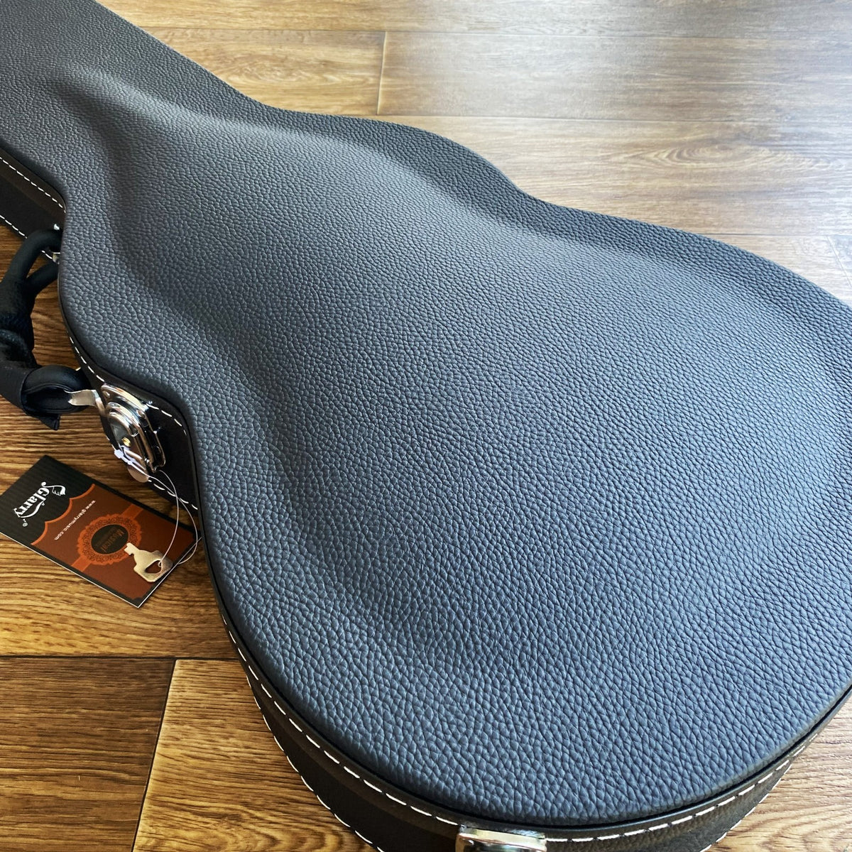 Black Arched Hard-Shell Electric Guitar Case for LP-Style and Les Paul Guitars6
