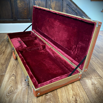 Bass Guitar Hard Case – Fits Jazz & P Style, Lockable 4 & 5 String Basses w/ Key3