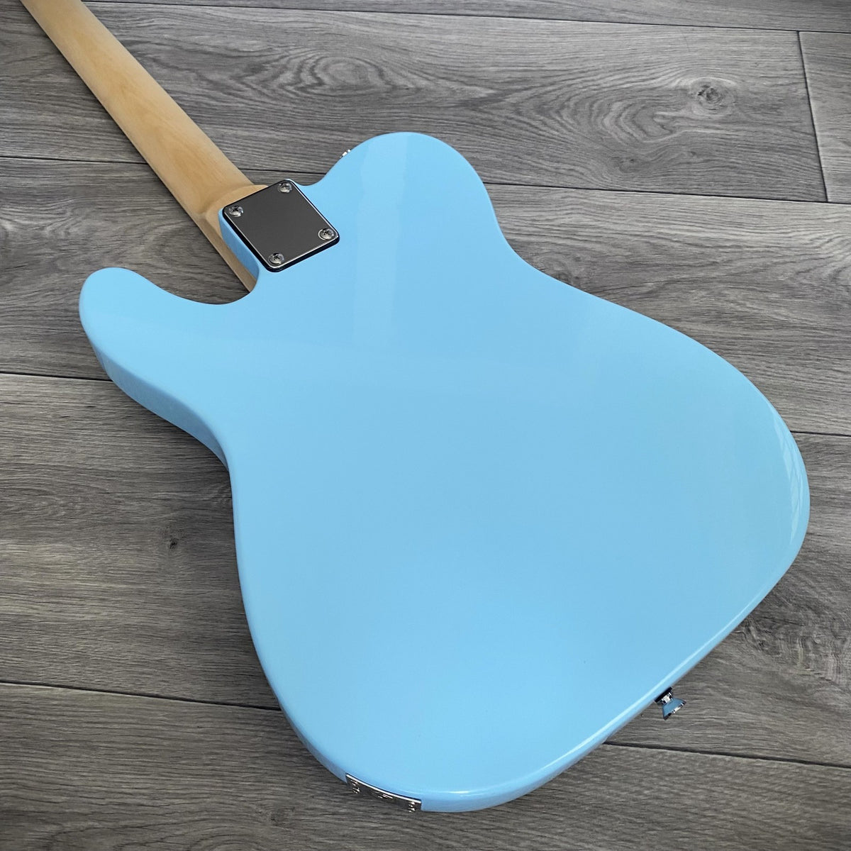 Full‑Size Arctic Blue Electric Guitar – Dual Single‑Coil Pickups, Maple Neck14