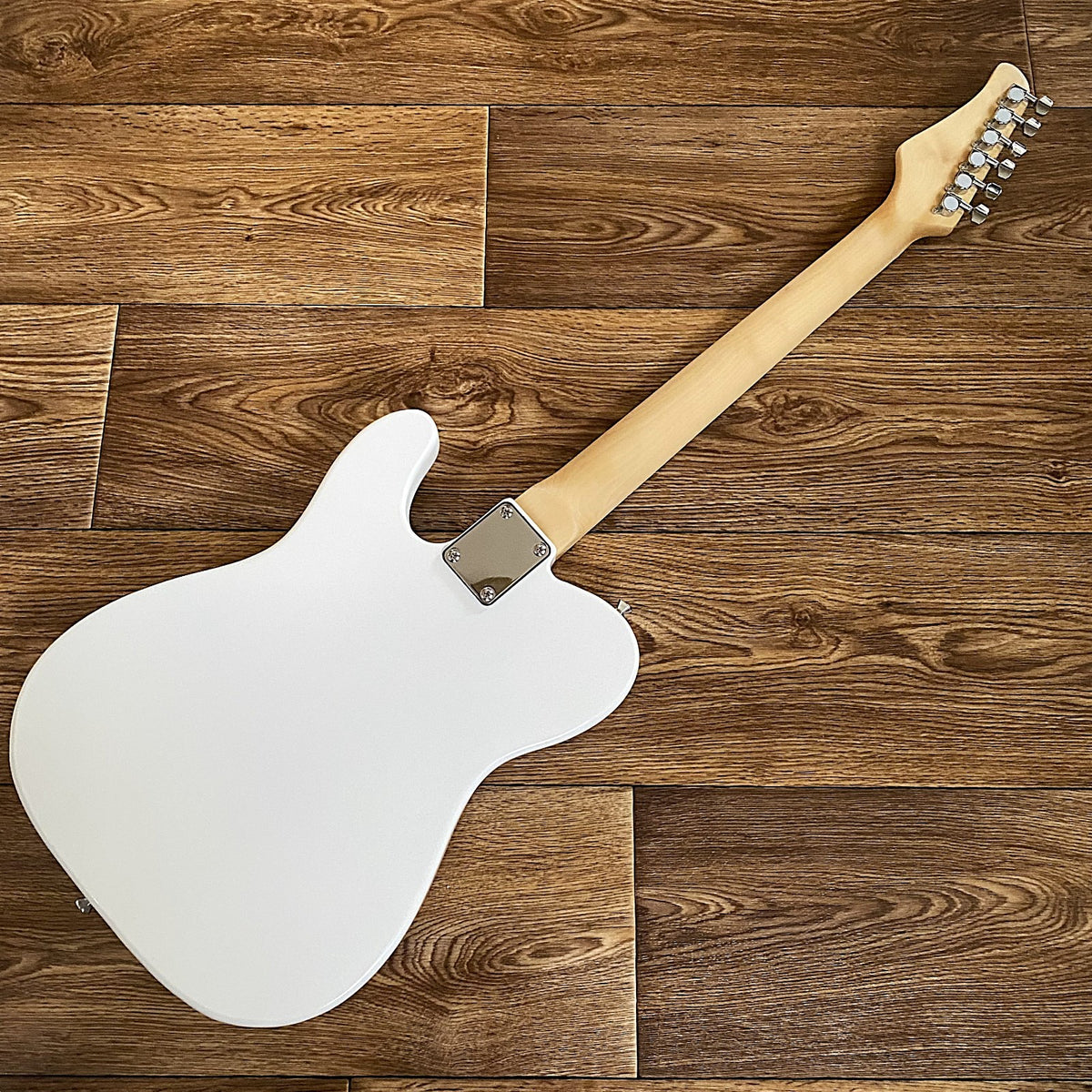 Full-Size White Electric Guitar - Single Cutaway Solid Body, Maple Fretboard10