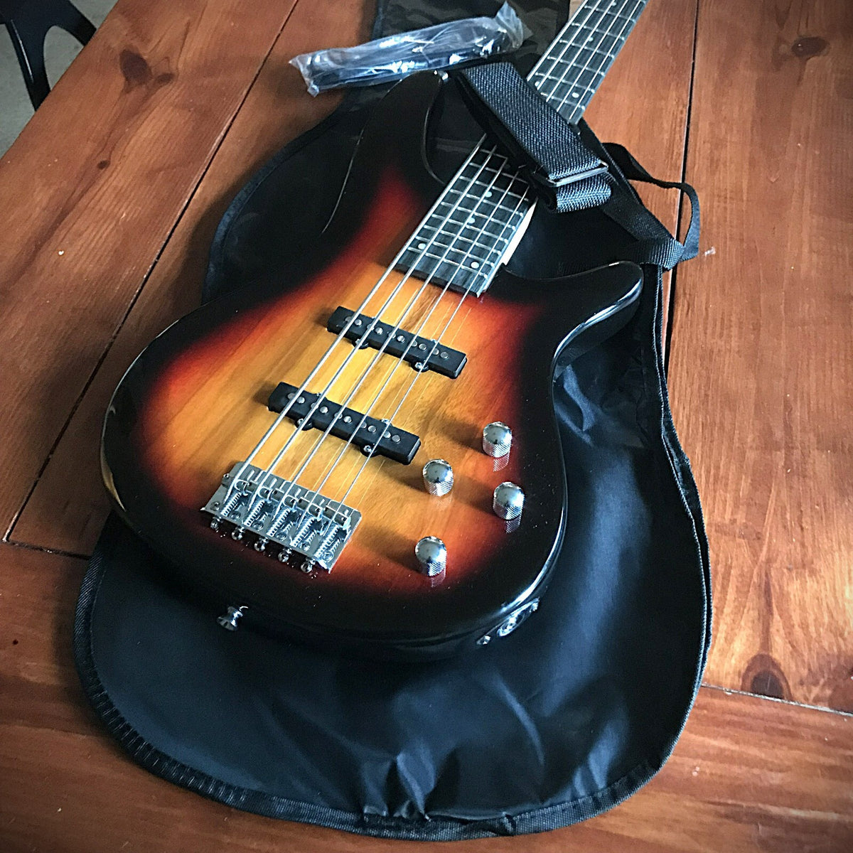 Sunburst 5 String Electric Bass Guitar 24-Frets with Gig Bag and Accessories2