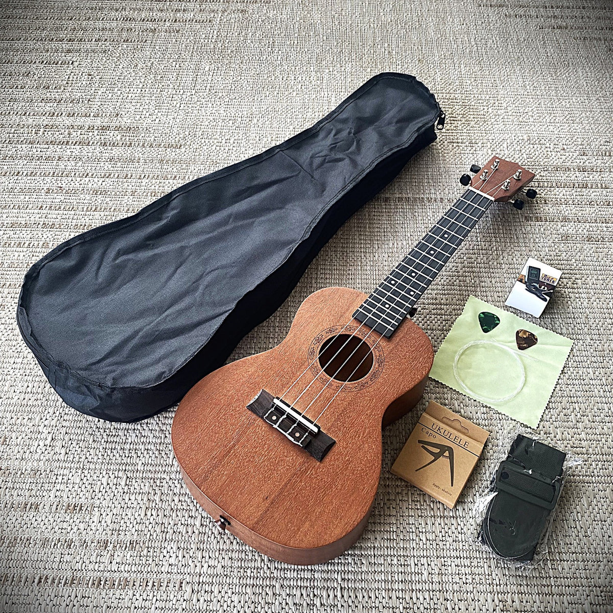Mahogany 23" Concert Ukulele Starter Pack – with Bag, Tuner, Capo, Strap & Picks11