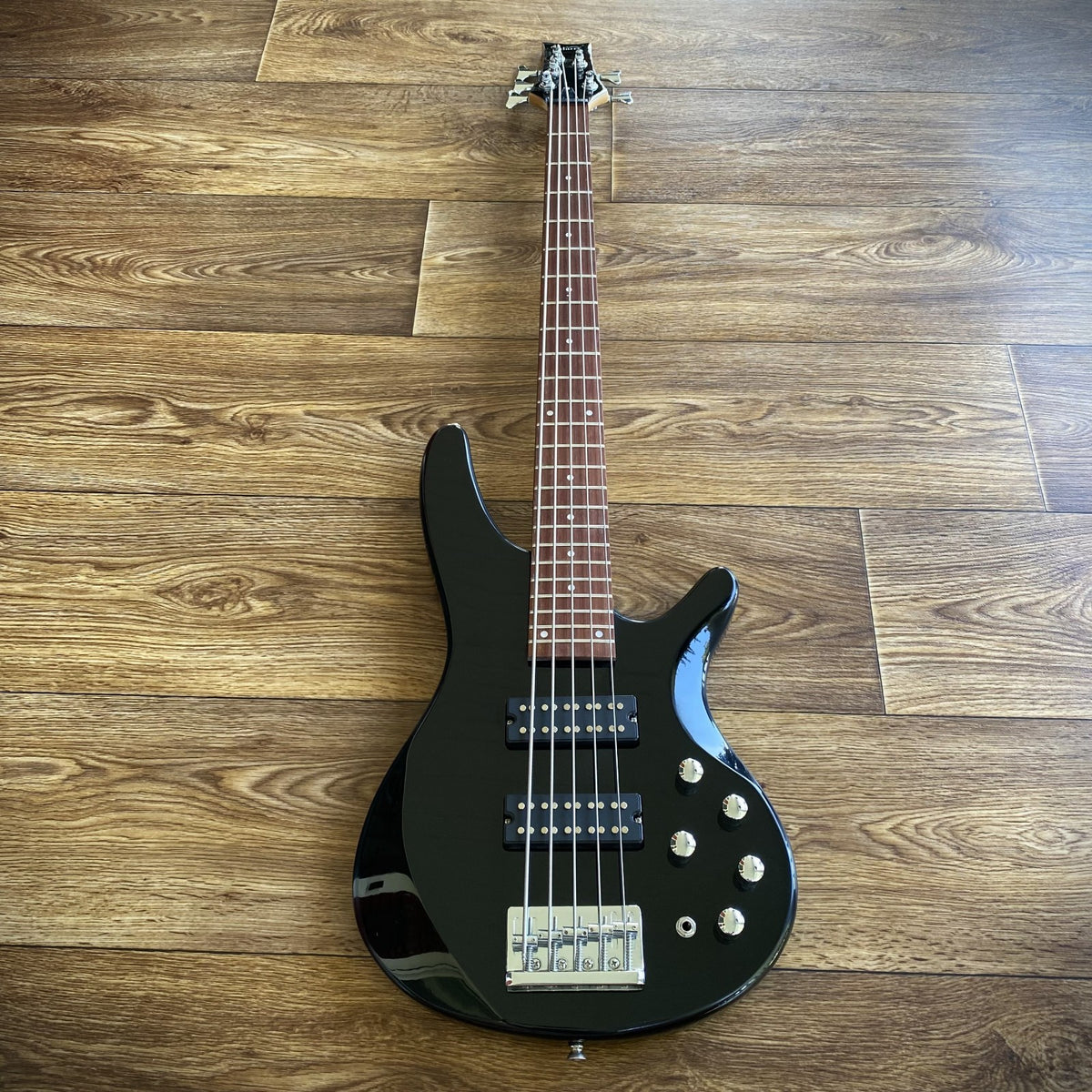 Black 5‑String Bass Guitar – Full‑Size, 24‑Fret Laurel Fretboard, HH Pickups14
