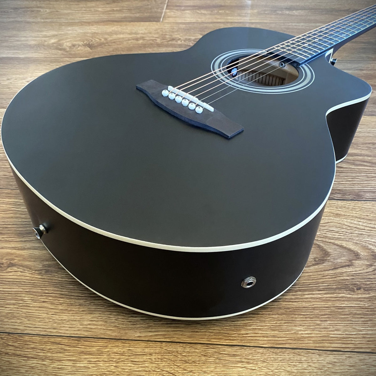 Black 41" Acoustic Electric Guitar & 15W Amp Beginner Package – Cutaway Jumbo7
