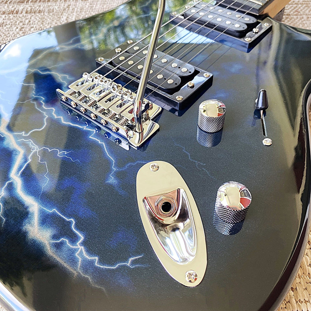 Full-Size Electric Guitar, Double Cutaway, Blue Lightning Finish, H-H Pickups3