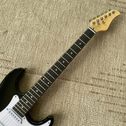 39" Full-Size Black Electric Guitar Package with Rosewood Fretboard, Maple Neck7