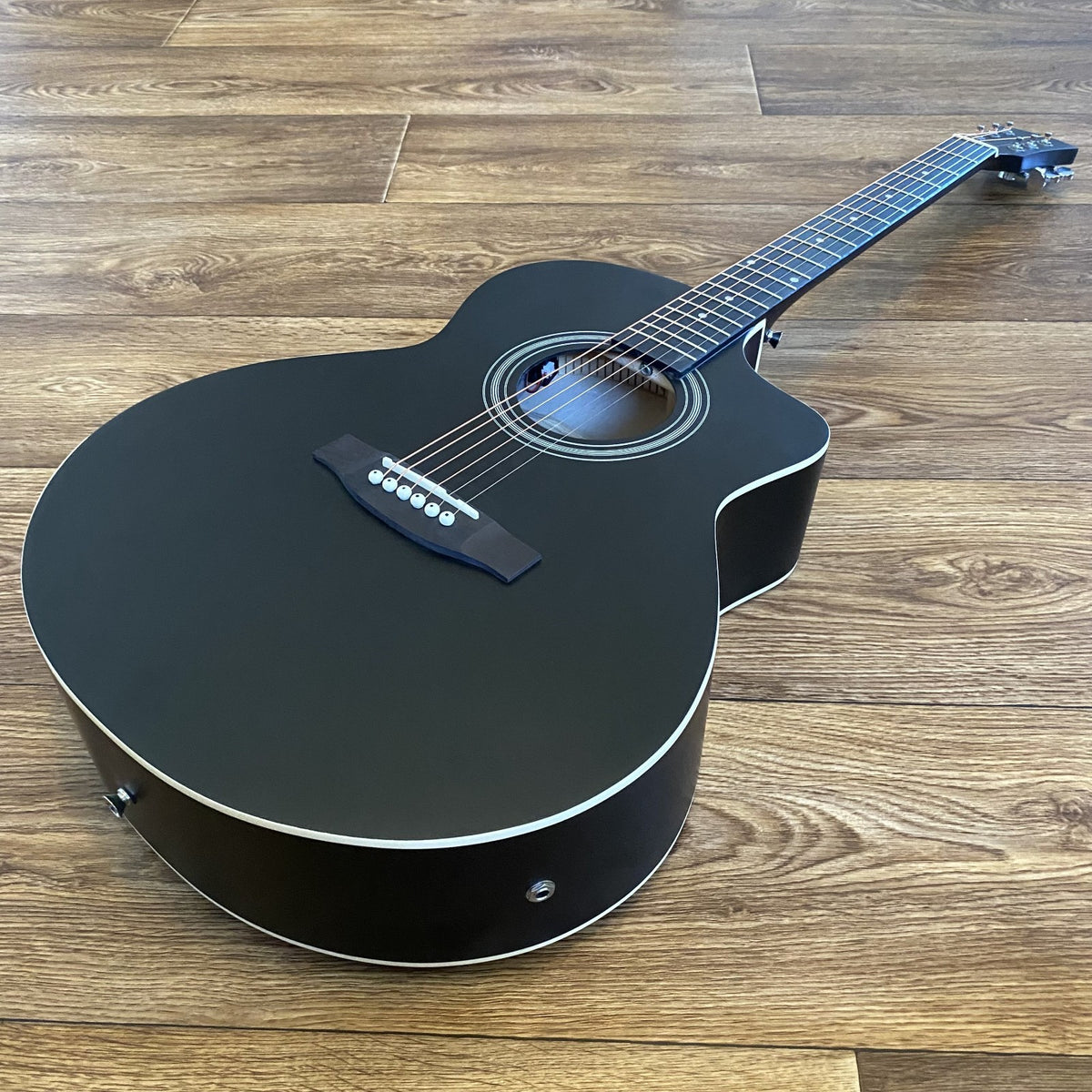 Black 41" Acoustic Electric Guitar & 15W Amp Beginner Package – Cutaway Jumbo2