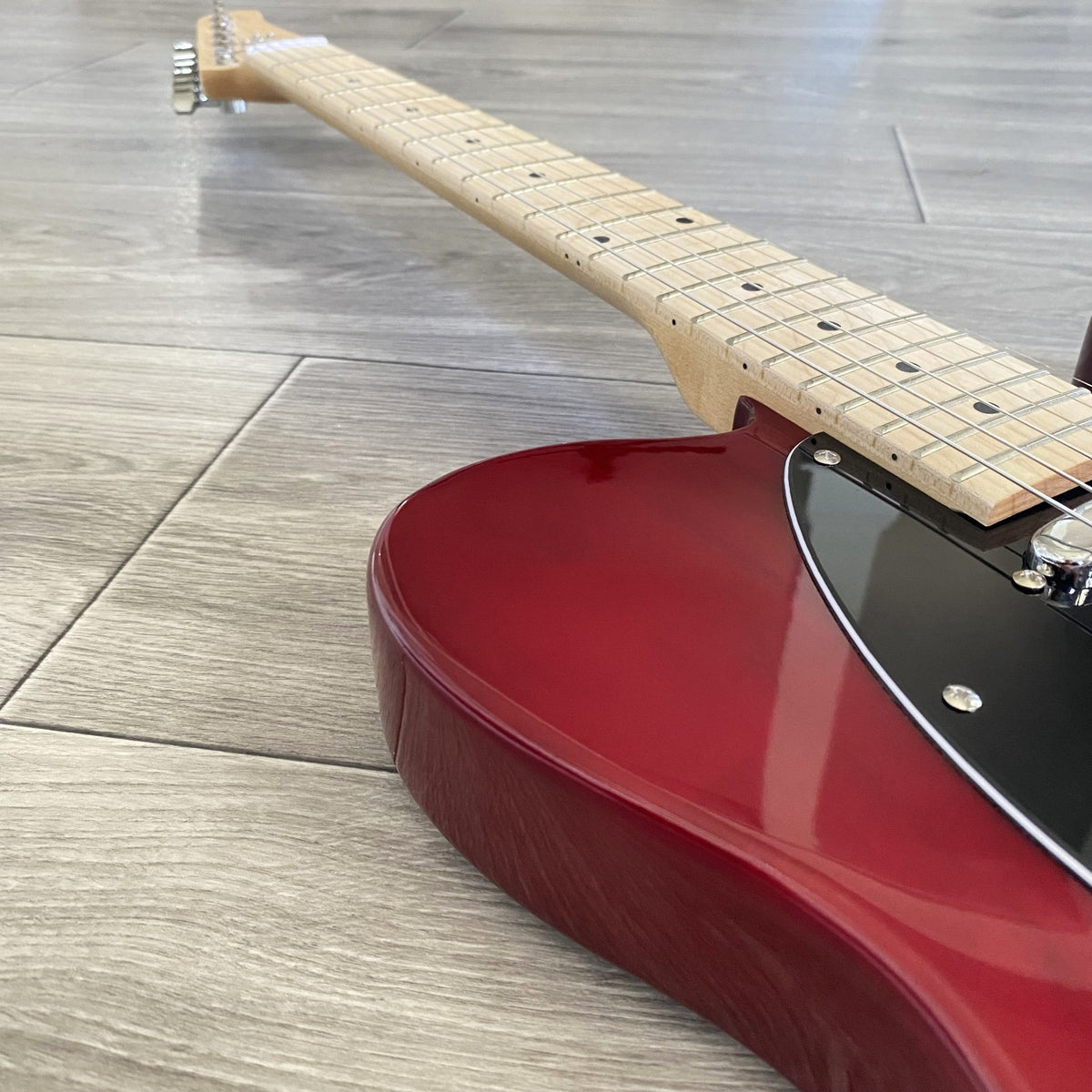 Crimson Red Electric Guitar – Full‑Size, Single Cutaway, Maple Neck & Fretboard9