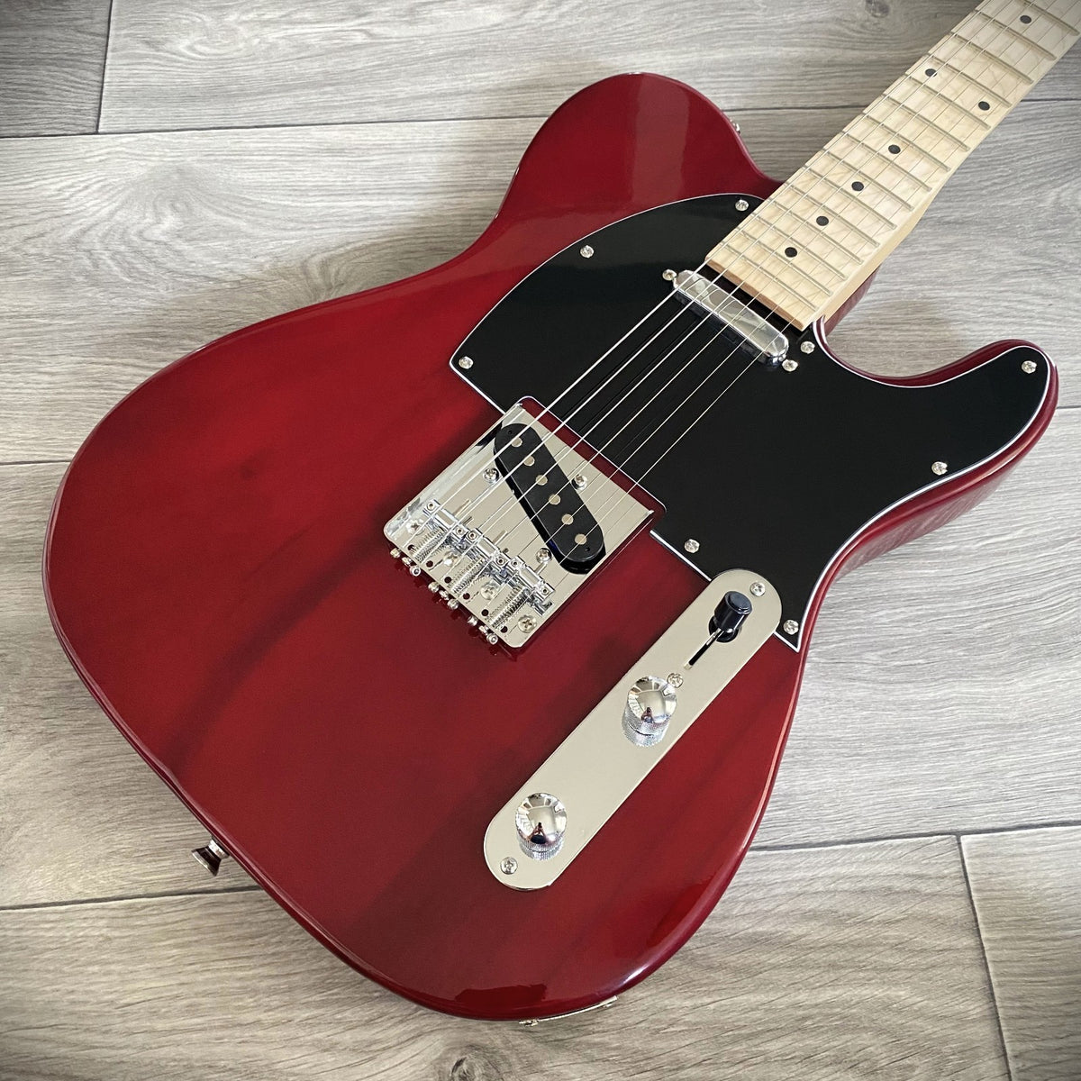 Crimson Red Electric Guitar – Full‑Size, Single Cutaway, Maple Neck & Fretboard19