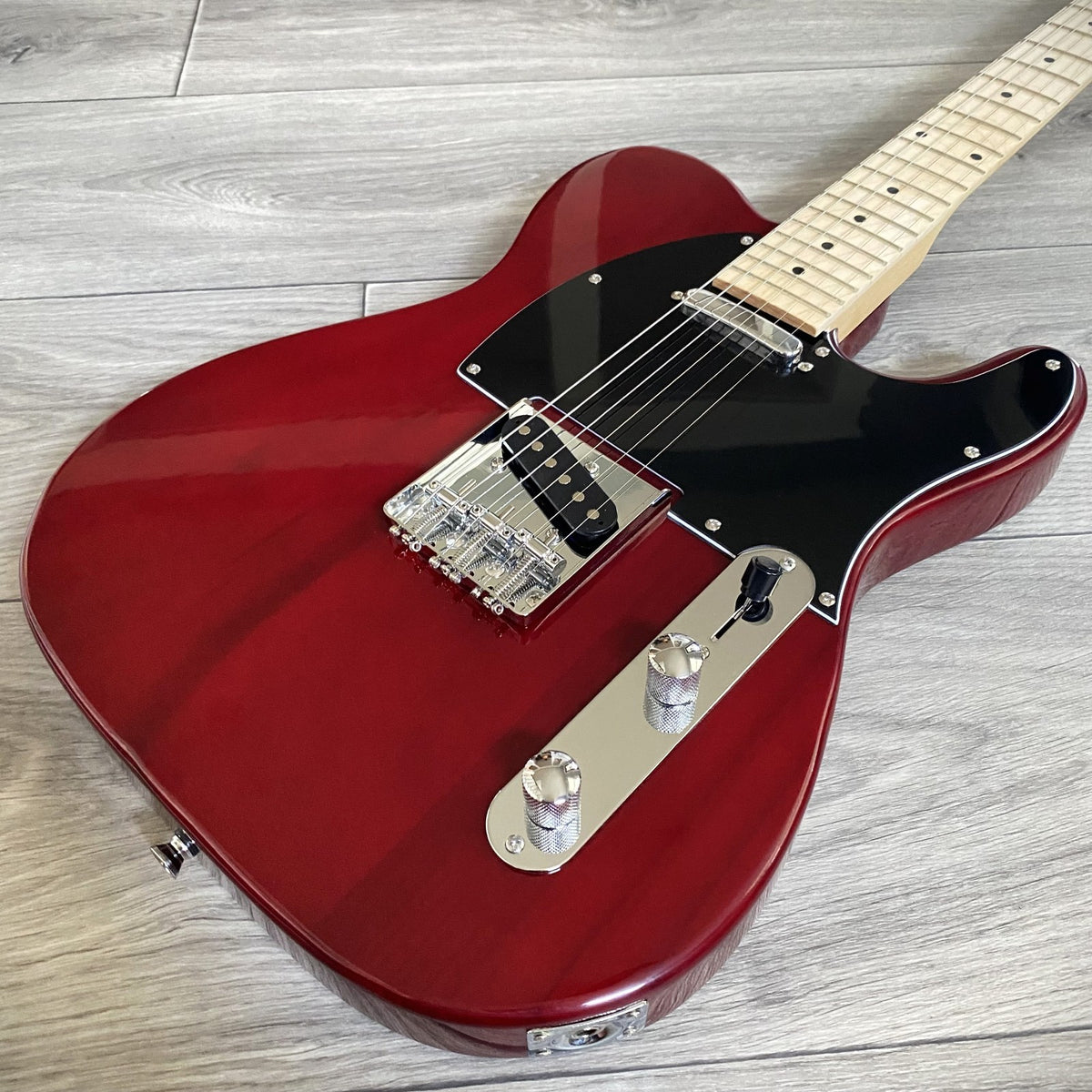 Crimson Red Electric Guitar – Full‑Size, Single Cutaway, Maple Neck & Fretboard18