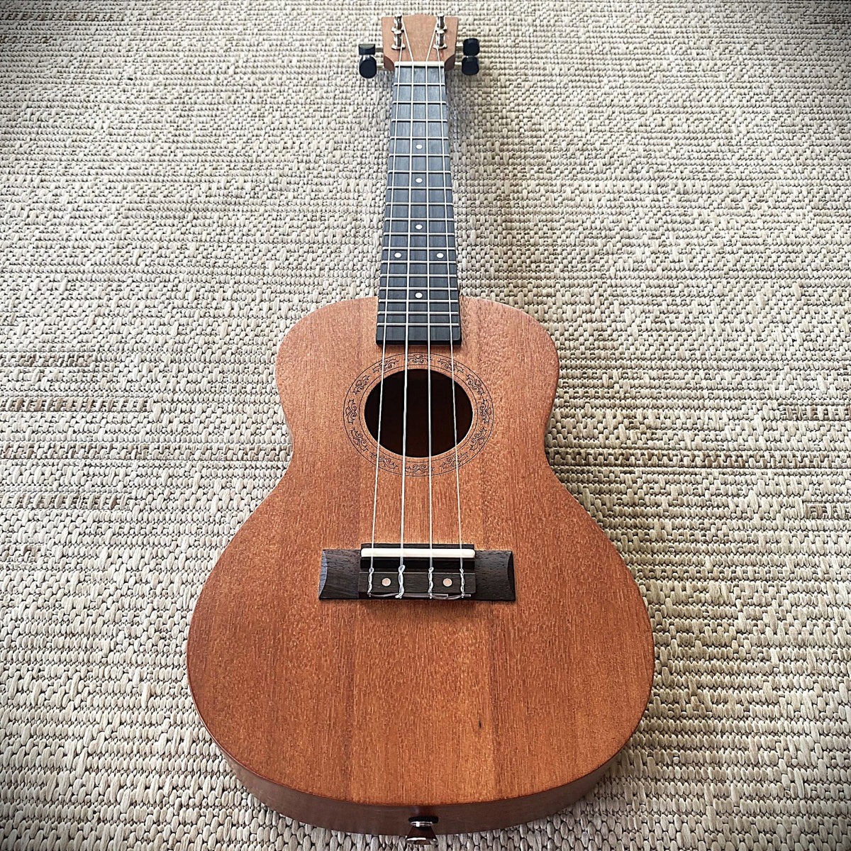 Mahogany 23" Concert Ukulele Starter Pack – with Bag, Tuner, Capo, Strap & Picks4