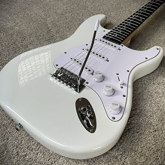 Full-Size Olympic White Electric Guitar with Rosewood Fretboard, S-S-S Pickups0