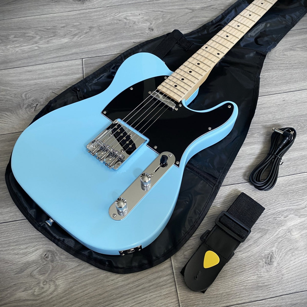 Full‑Size Arctic Blue Electric Guitar – Dual Single‑Coil Pickups, Maple Neck5