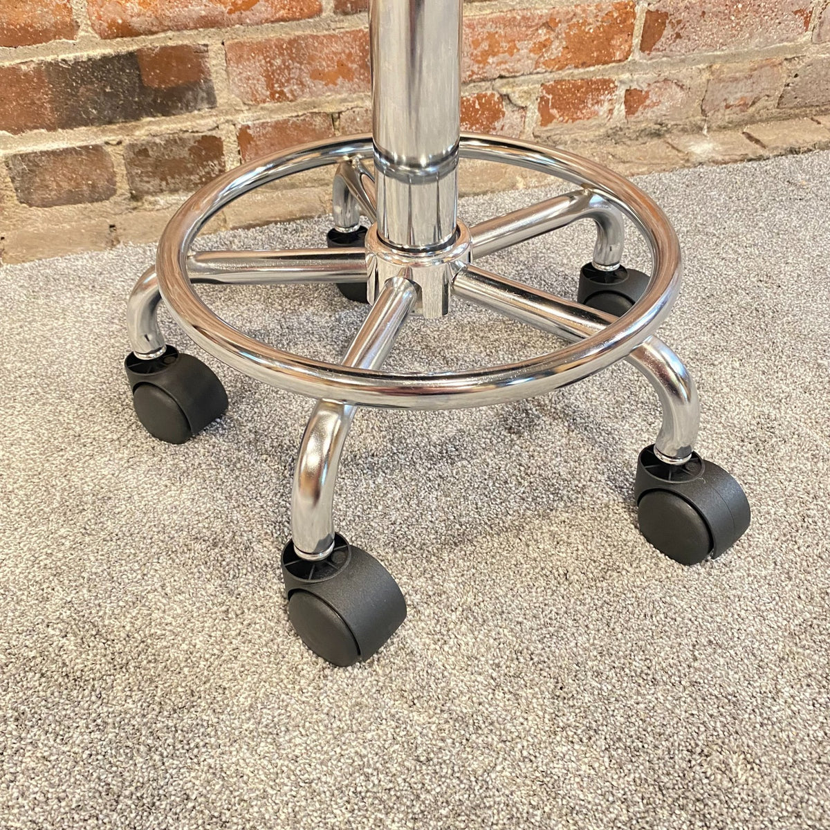 Cream White Salon Stool with Wheels, Backrest, Guitar Office Stool Holds 250 lbs8