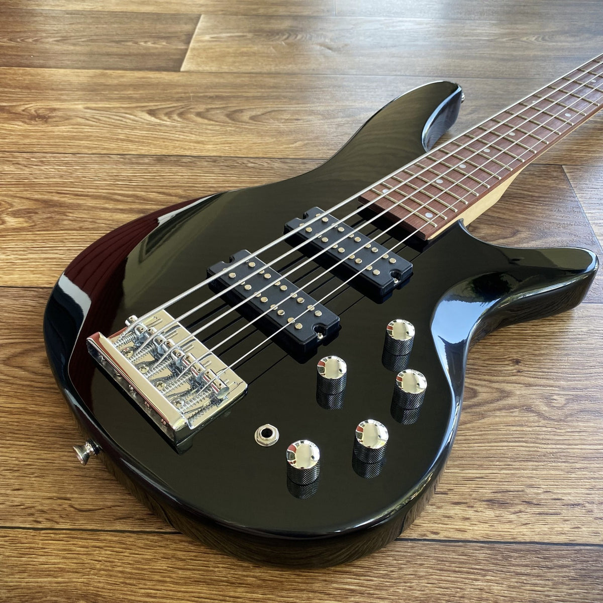 Black 5‑String Bass Guitar – Full‑Size, 24‑Fret Laurel Fretboard, HH Pickups12