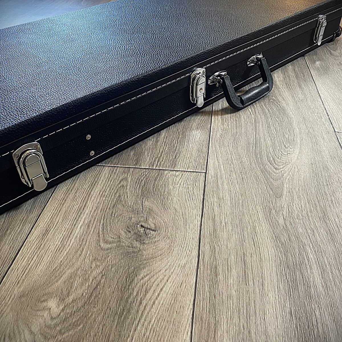 Black Hardshell Electric Guitar Hard Case for Strat and Tele Guitars, Lockable9
