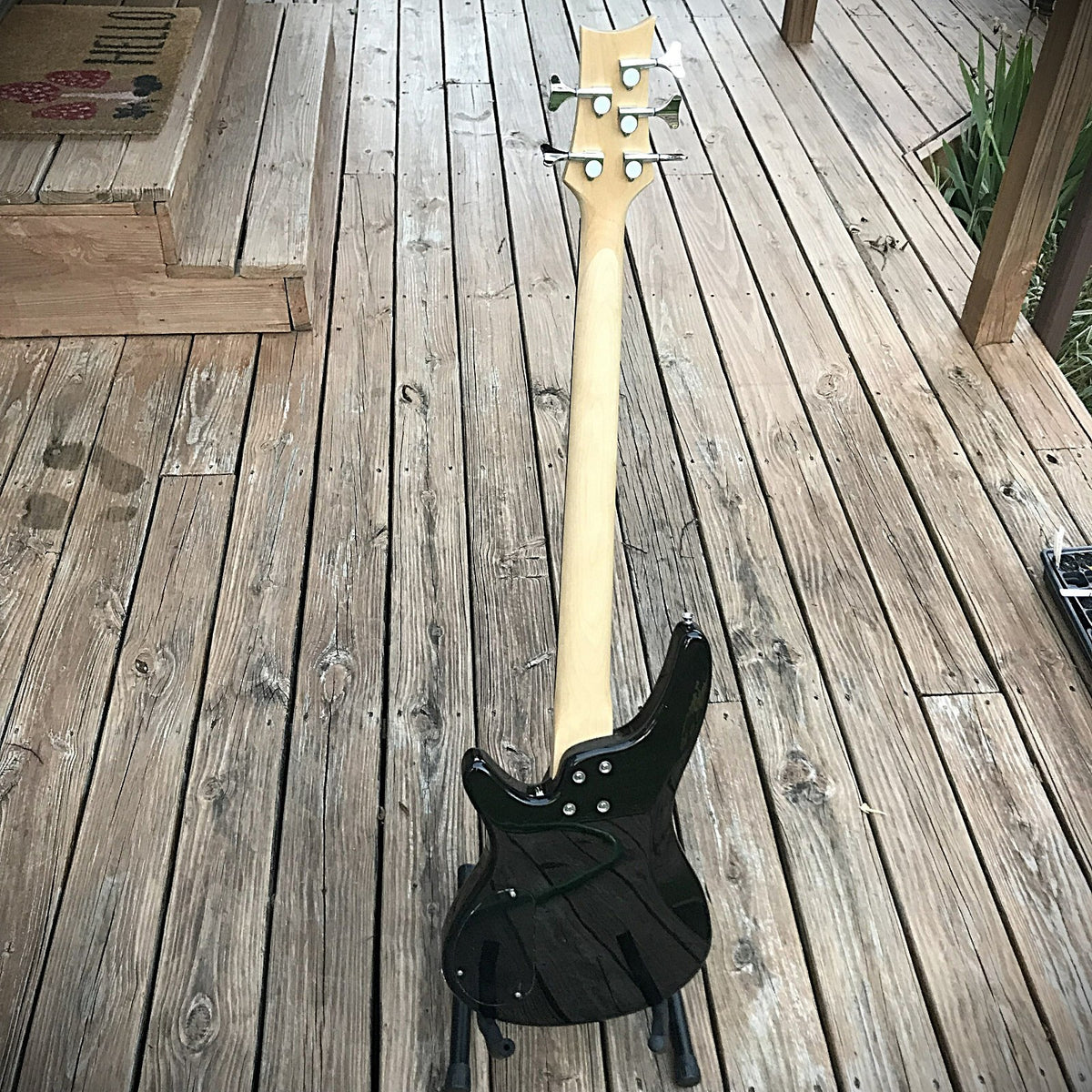 Sunburst 5 String Electric Bass Guitar 24-Frets with Gig Bag and Accessories9
