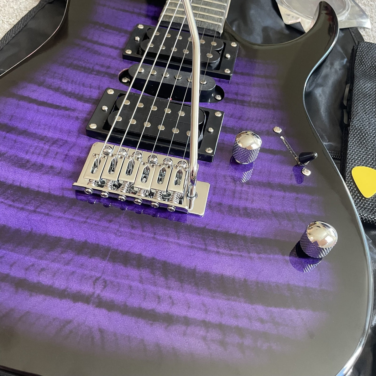 Full-Size Purple Electric Guitar and 5-Watt Amp Starter Package with Accessories6